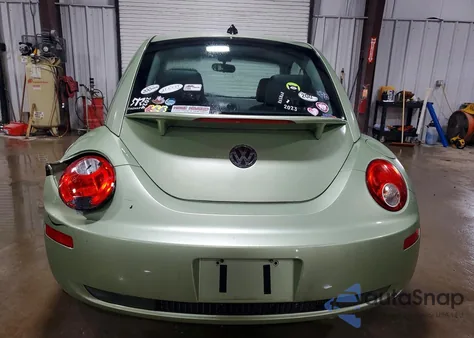 2008 Volkswagen New Beetle S z USA, uszkodzony, nr VIN 3VWRG31C48M517224